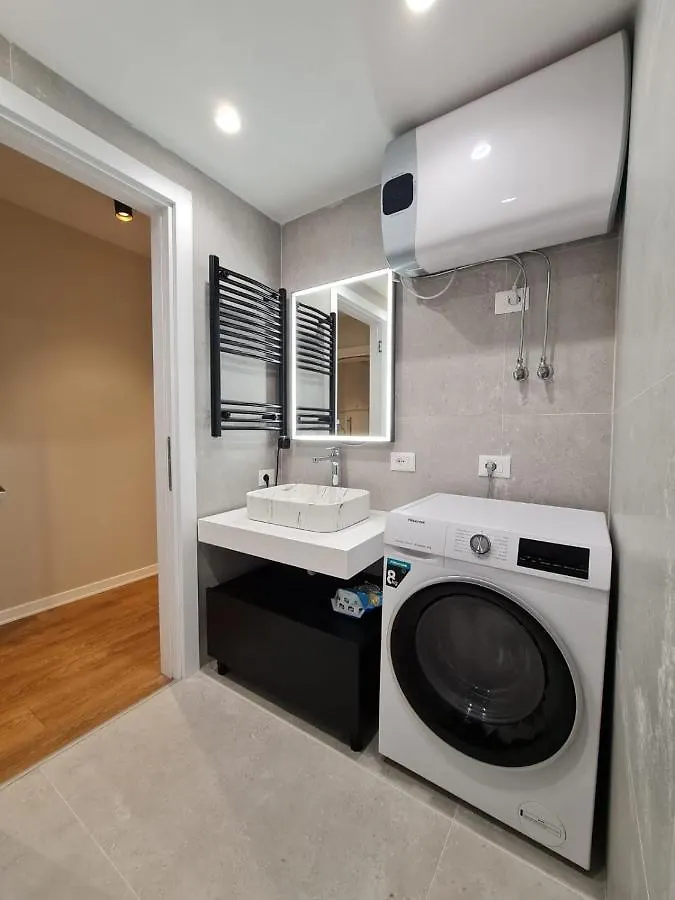 Adore - Modern Apartment Tirana